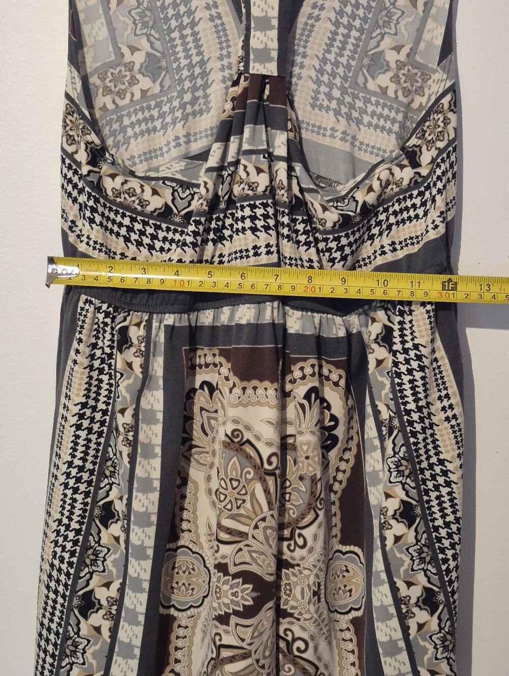 Dress - Picture 6 of 6